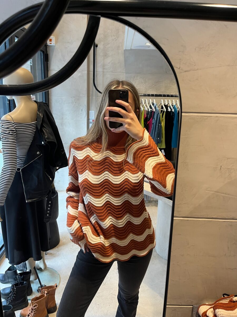 Sweater Olas ladrillo y Natural