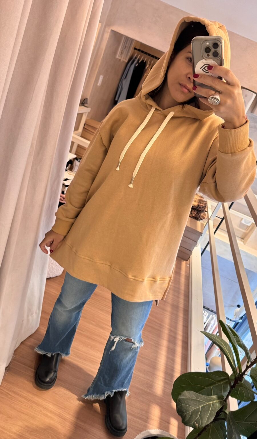 MaxiBuzo camel