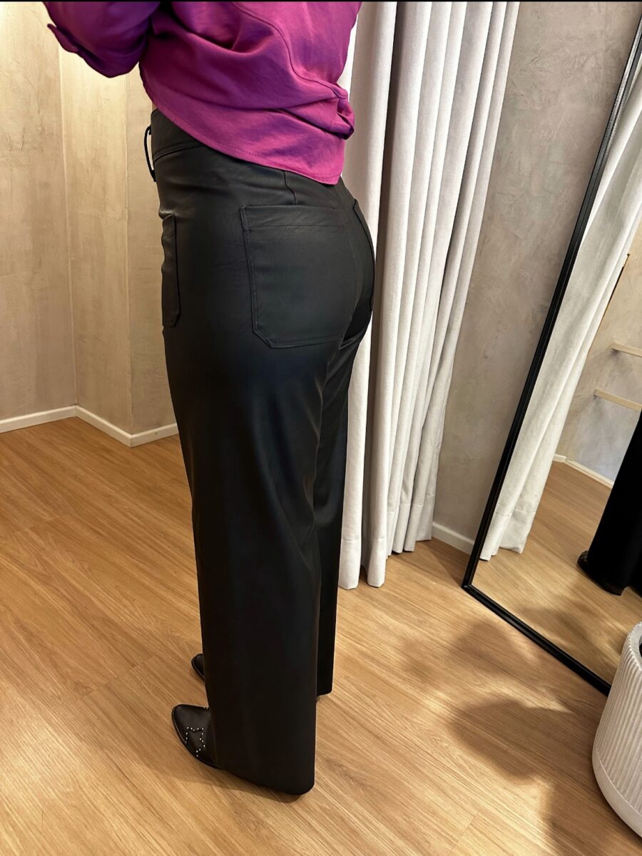 Pantalón Recto de Ecocuero Lua