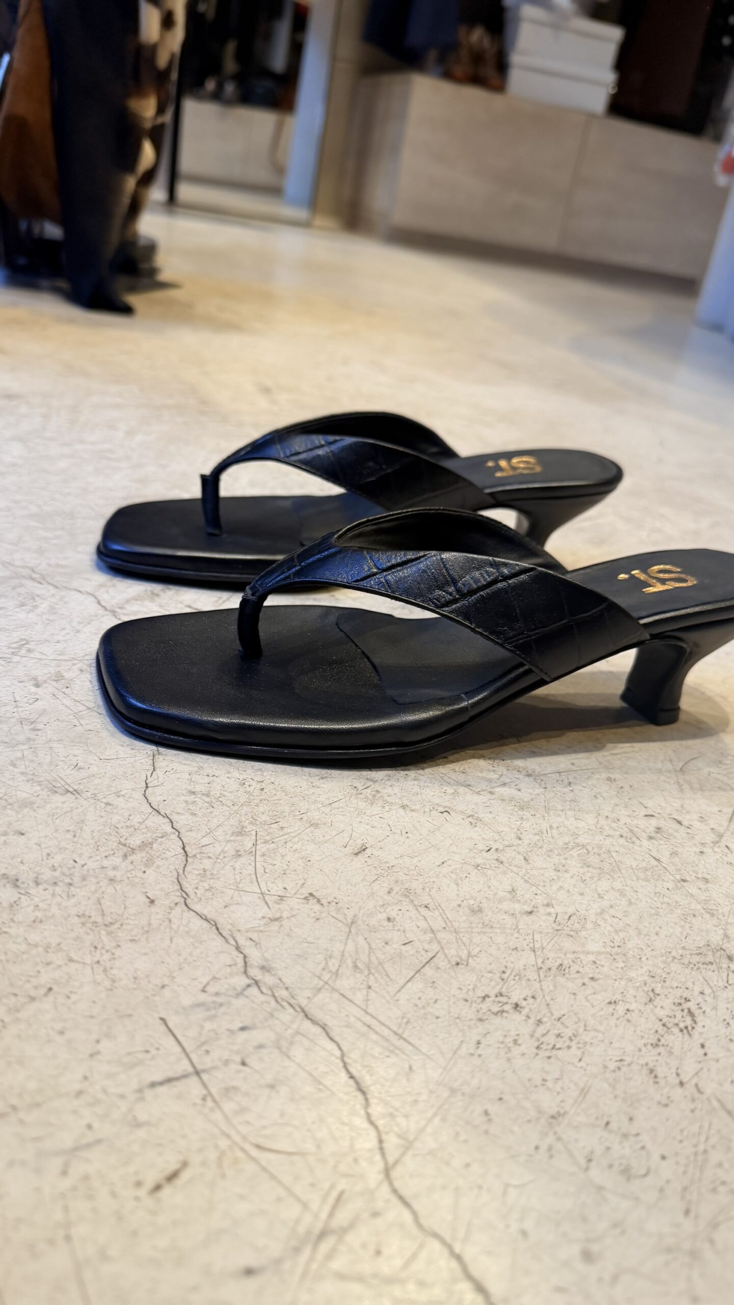 Sandalias Carola Croc - Imagen 3